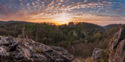 Hönnetal at sunset (Germany).jpg